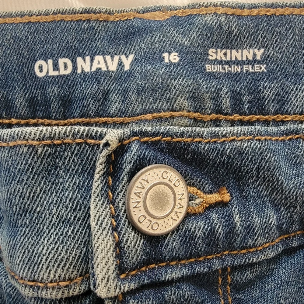 2 Pairs Old Navy Jeans size 16 1 Straight & 1 Skinny nwt. Girls sz tween